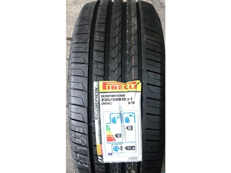 235/50/R18<br>Pirelli Romania hoa Verde